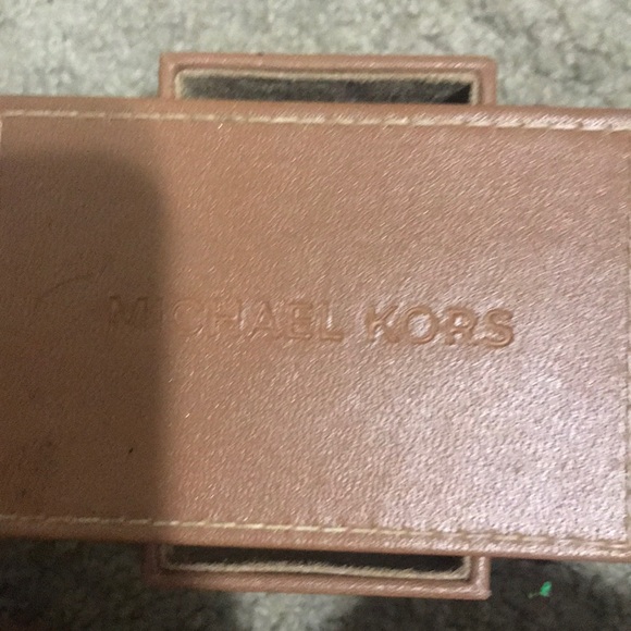 Micheal Kors watch , some scratches on the band - Picture 3 of 4